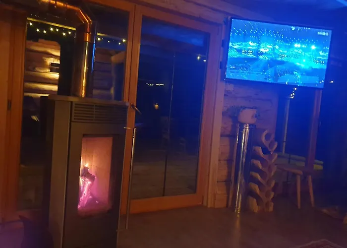 Naturstammhaus 克拉根福