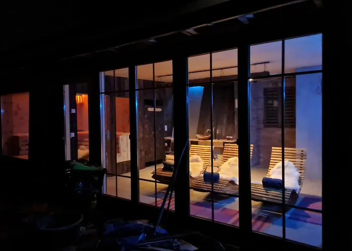 Naturstammhaus * 克拉根福